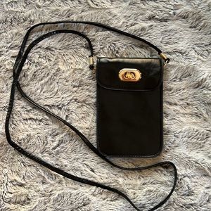 BLACK LEATHER CROSSOVER